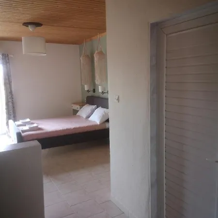 Achillion B&B Paralia Skotinis Exterior photo