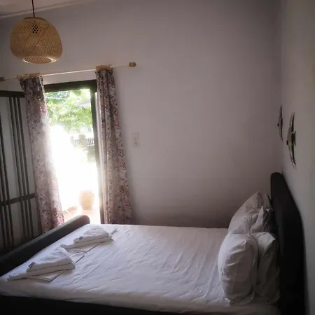 Achillion B&B Paralia Skotinis Exterior photo