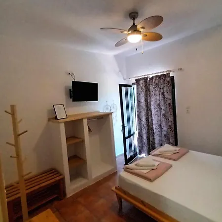 Achillion B&B Paralia Skotinis Exterior photo