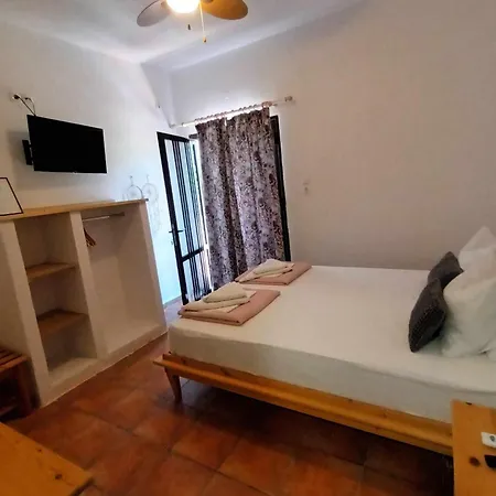 Achillion B&B Paralia Skotinis Exterior photo